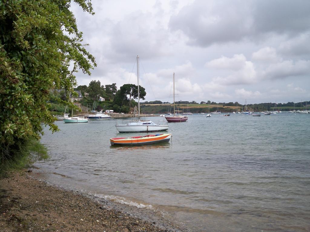 Gite De La Caminais Pleurtuit Oda fotoğraf