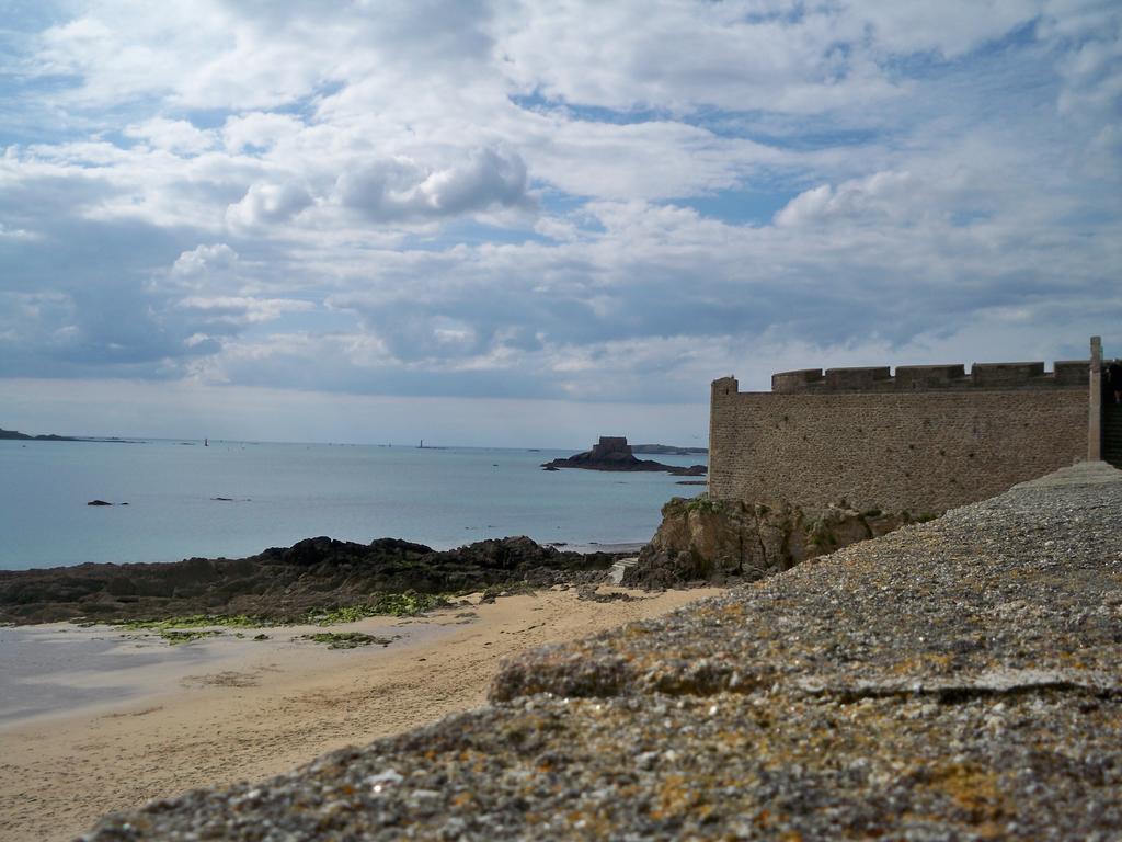 Gite De La Caminais Pleurtuit Oda fotoğraf